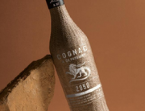 Spiritueux : A. de Fussigny met son cognac dans une bouteille en lin